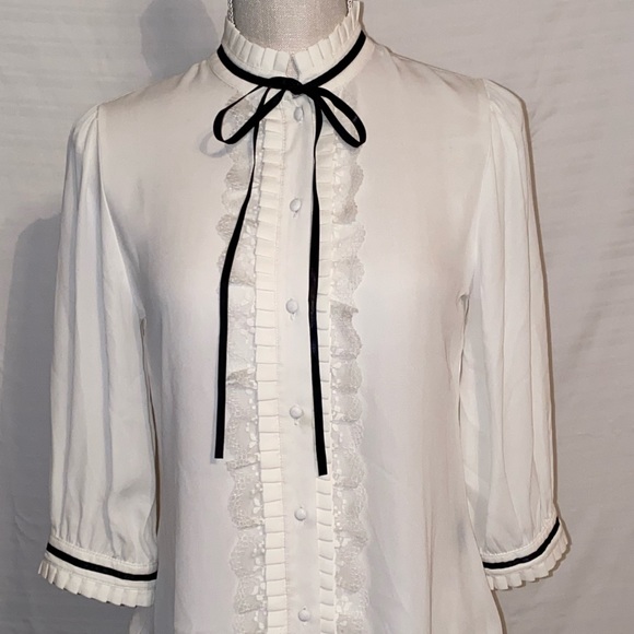 Blouse - Picture 2 of 8